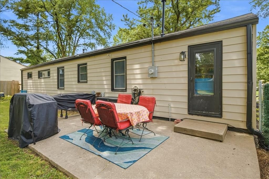 8207 Barkley Street — photo 19