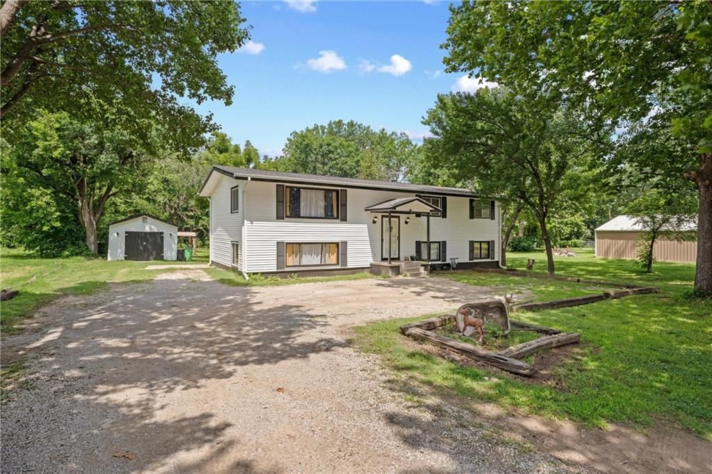 4011 CR 3900, Independence