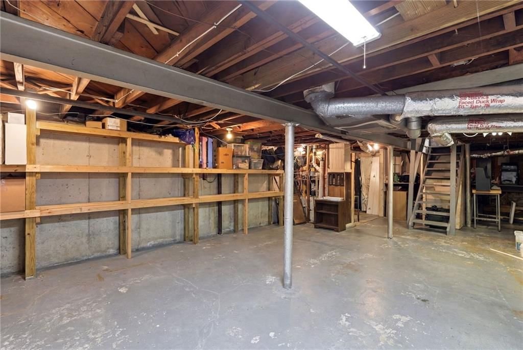 309 E Winthrope Road — photo 33