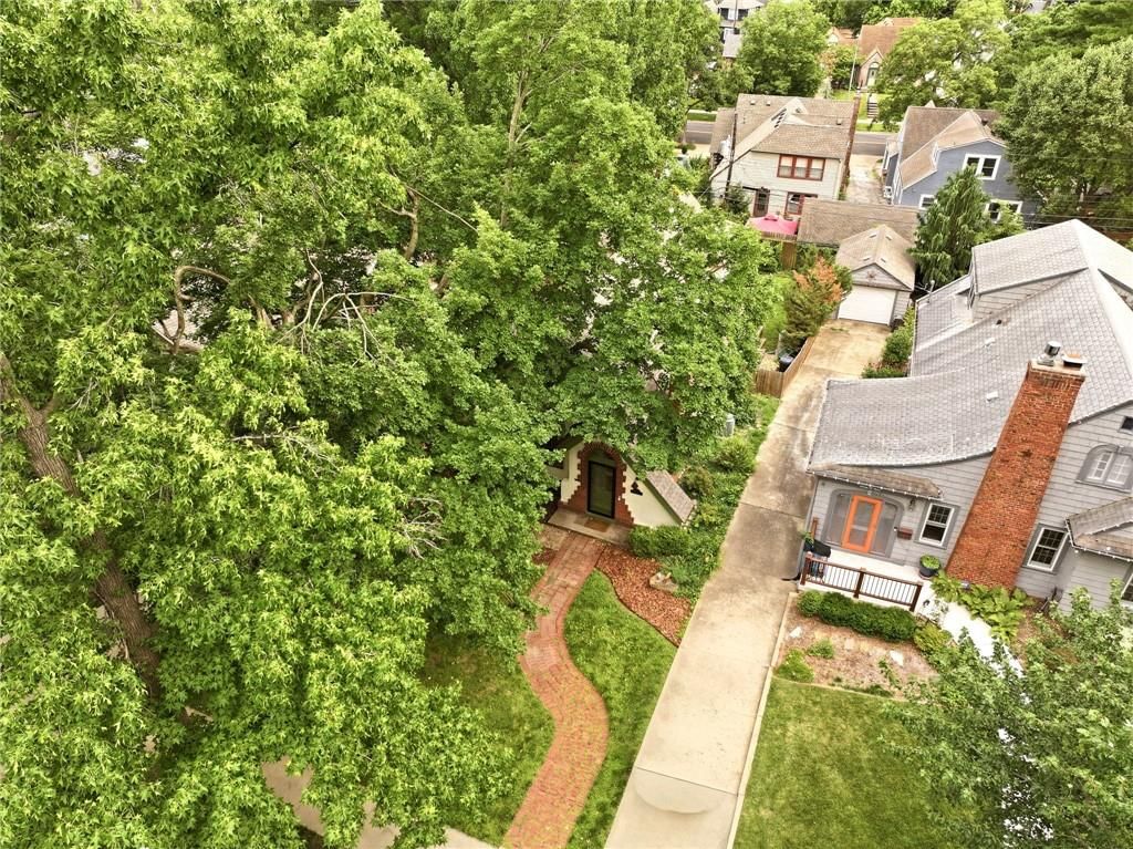 309 E Winthrope Road — photo 42