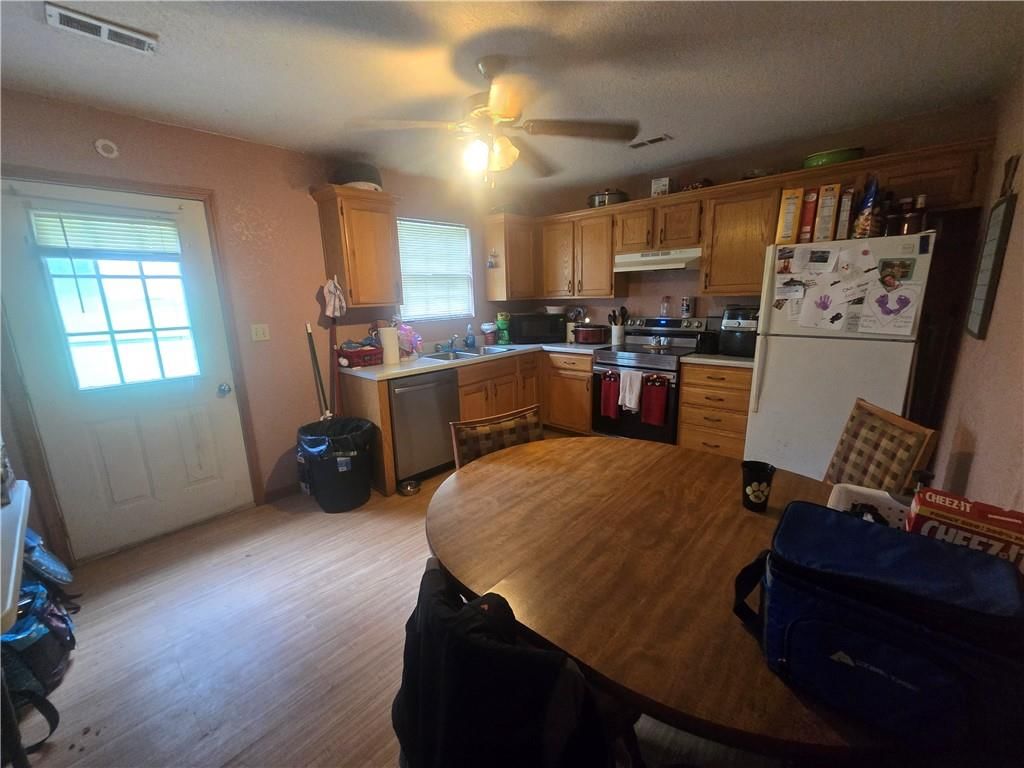 704 Central Street — photo 8