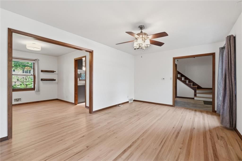 8633 W 89th Street — photo 5