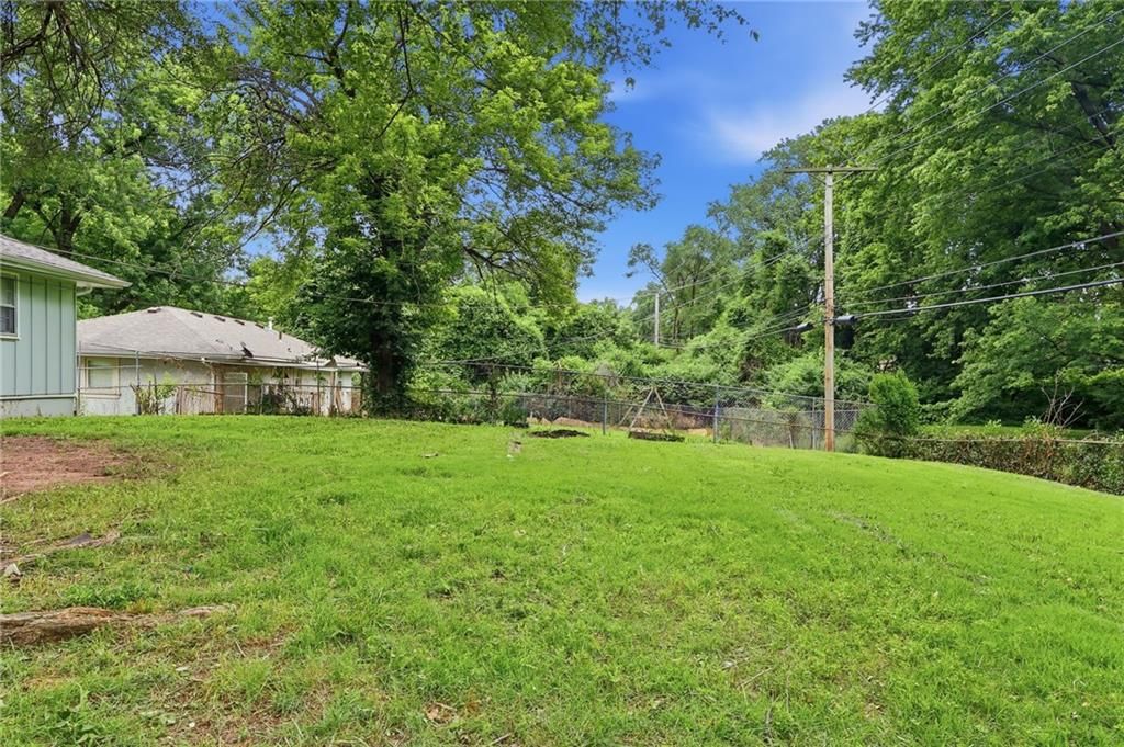 11016 Herrick Avenue — photo 42