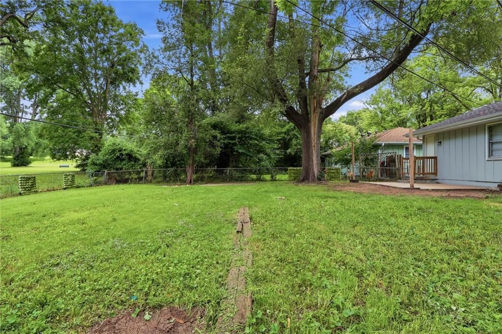 11016 Herrick Avenue — photo 44