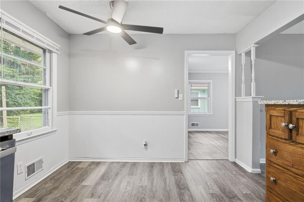 11016 Herrick Avenue — photo 7