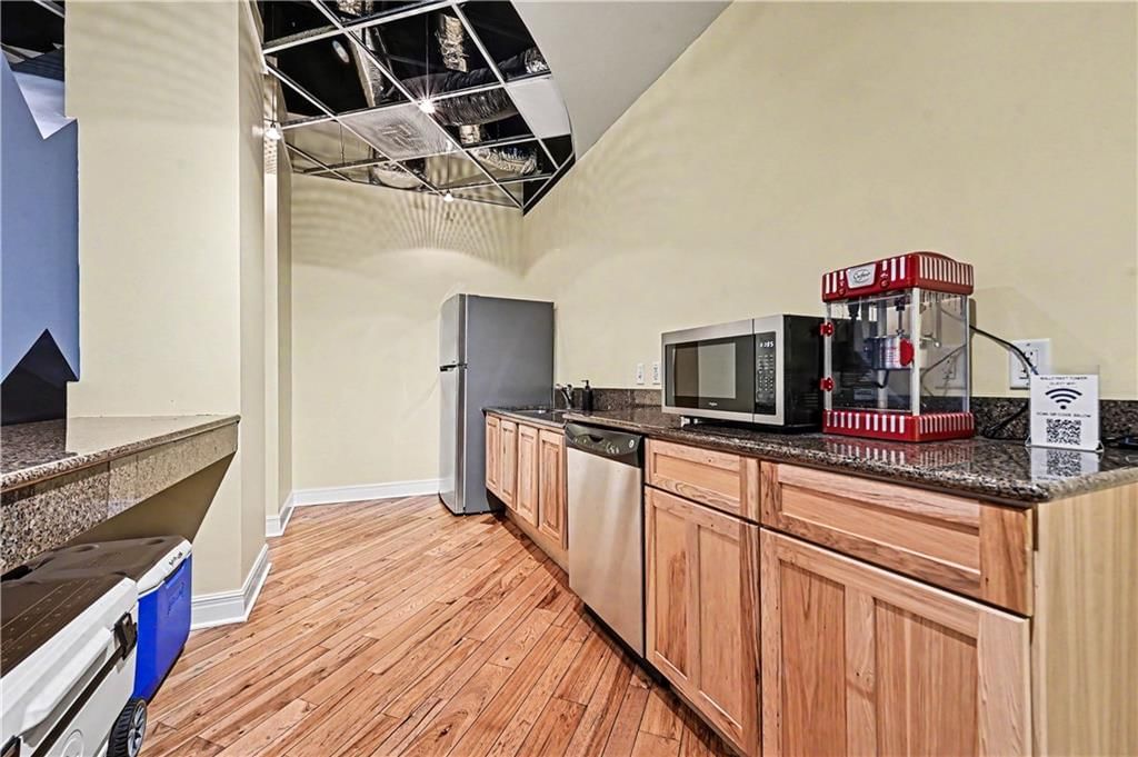1101 Walnut Street — photo 45