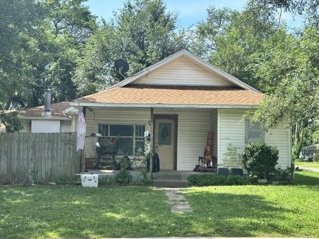 1329 W Allison Street — photo 2