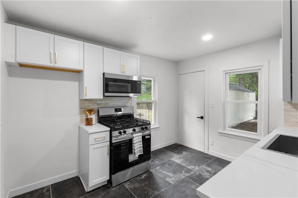 3905 N Spruce Avenue — photo 5