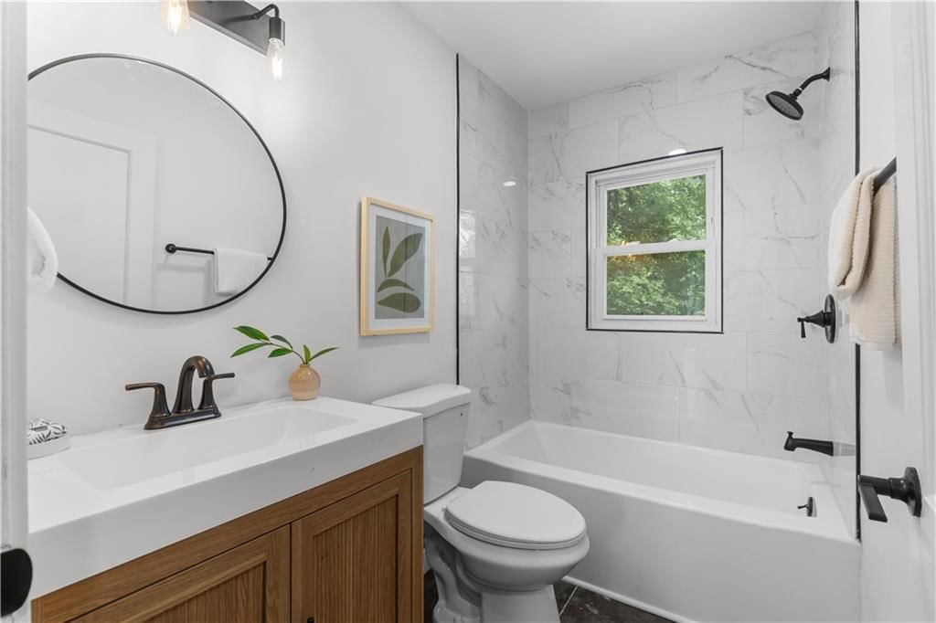 3905 N Spruce Avenue — photo 8