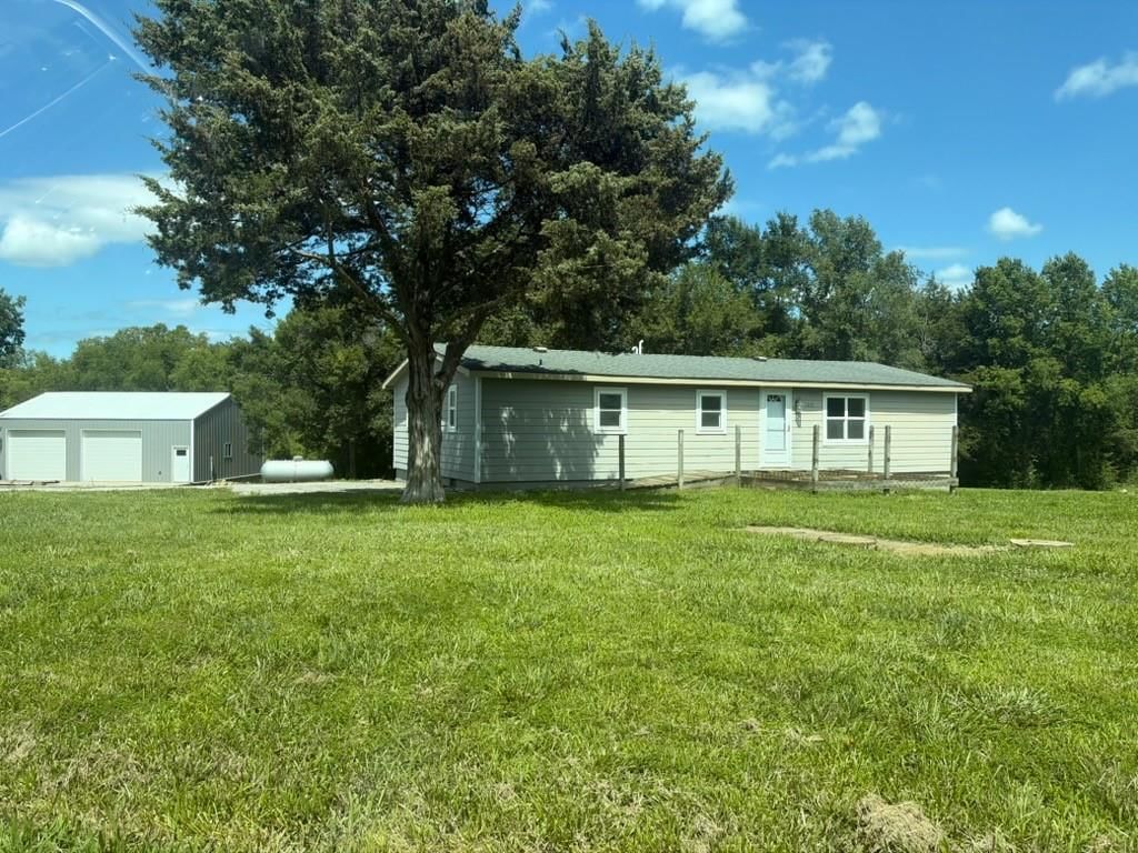 23256 La Vista Road, Vassar