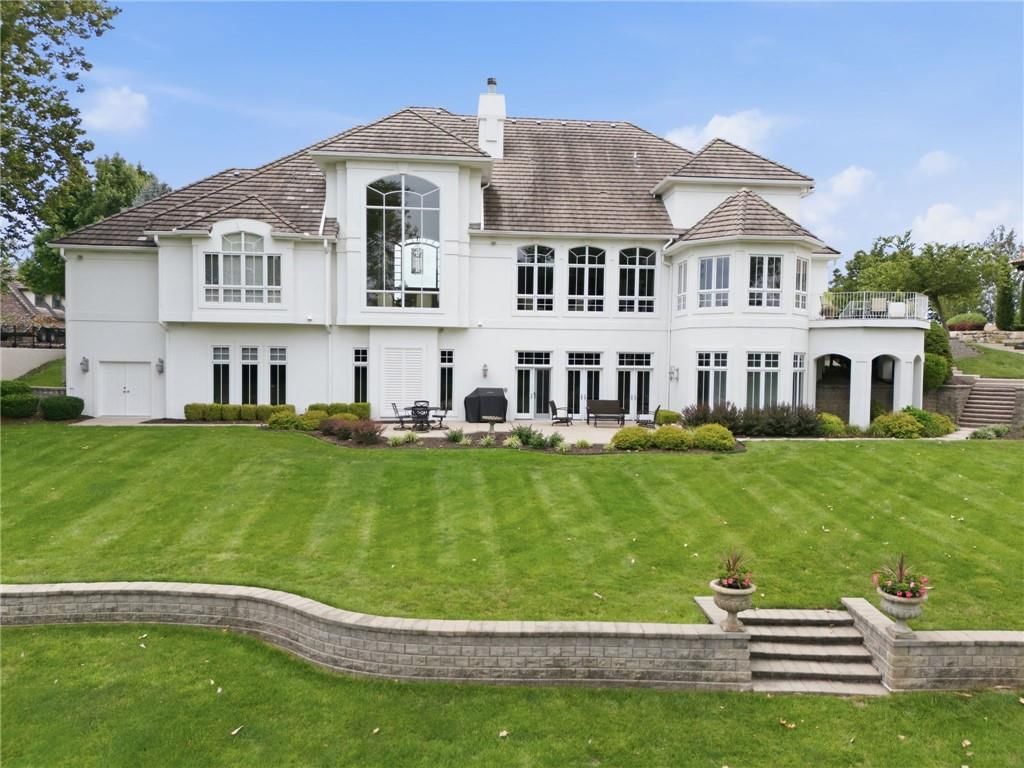 6517 Ridge Road, Parkville, MO