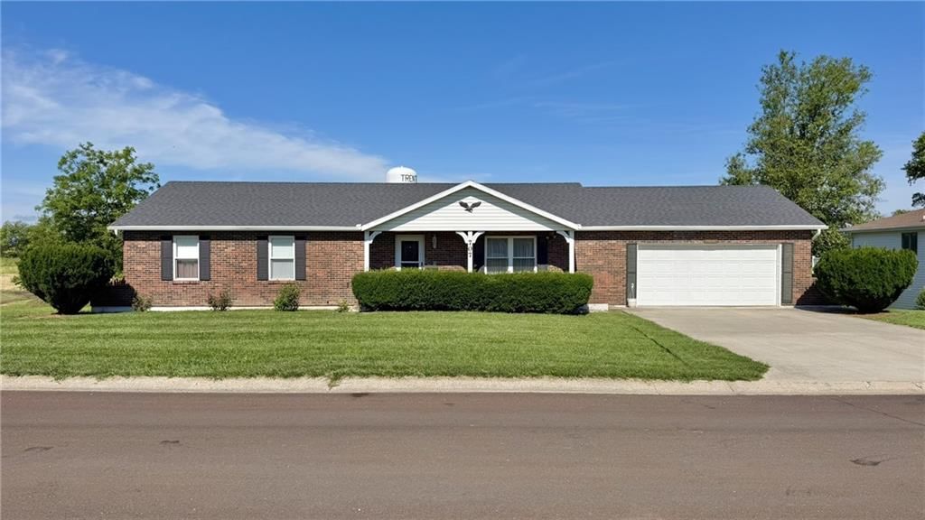 707 Lake Manor Drive, Trenton
