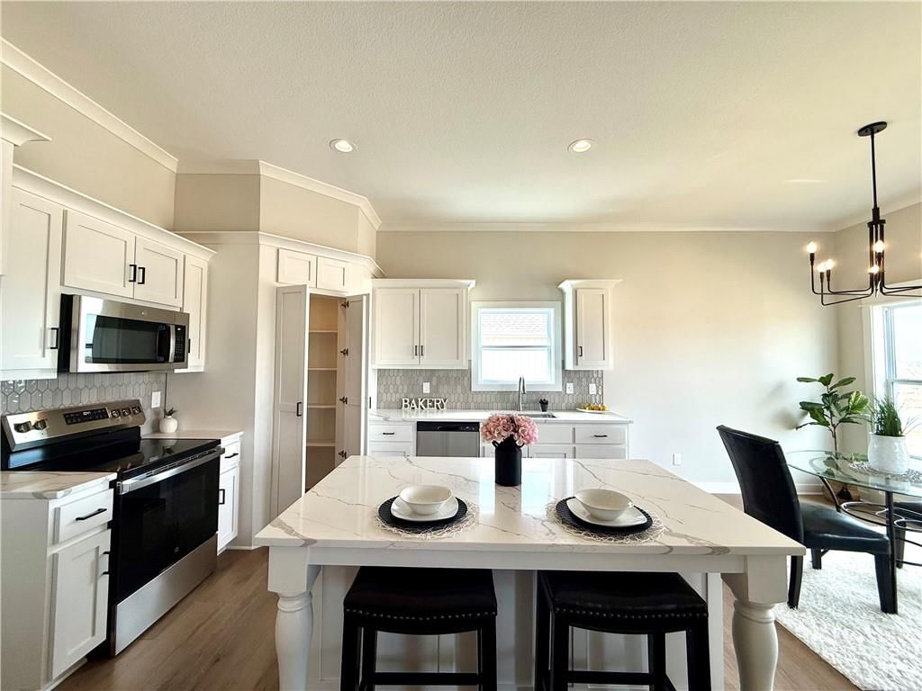 9810 N Laurel Avenue — photo 8