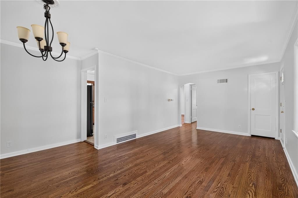 1407 W 27TH Terrace S — photo 5