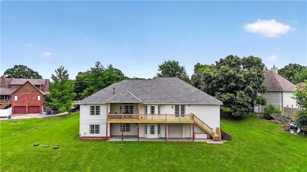 2511 Fairway Drive — photo 2