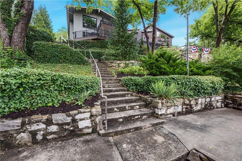 19 R Street, Lake Lotawana, MO