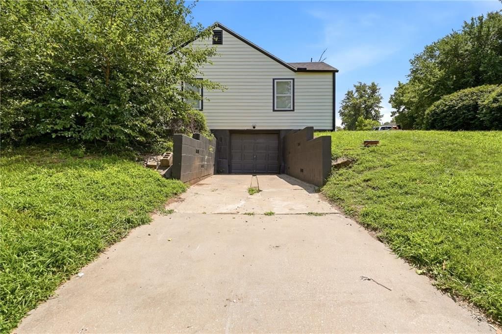 3718 Kimball Avenue — photo 4