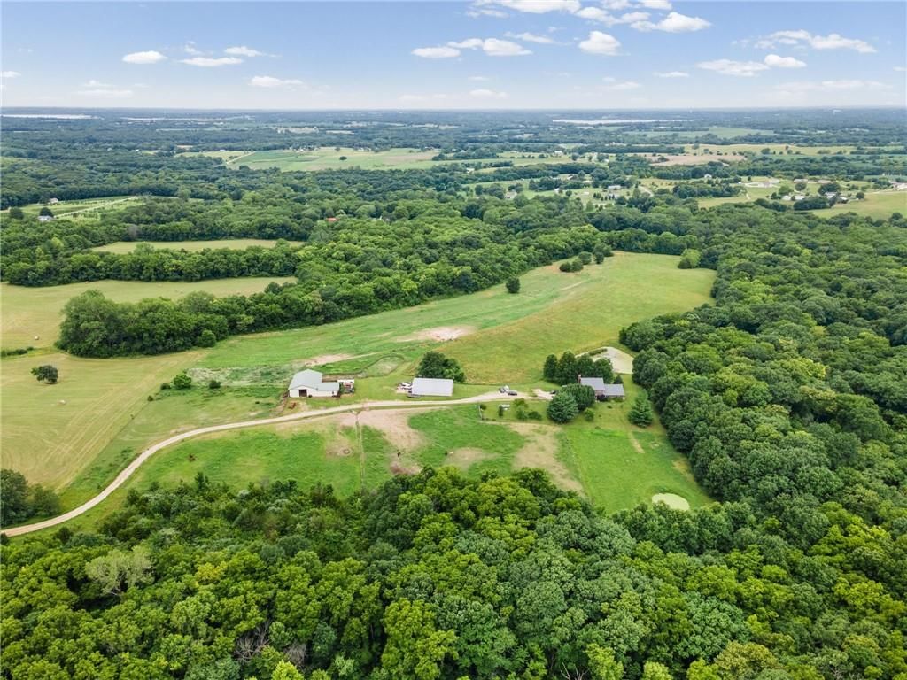 19618 Neth Road, Trimble, MO