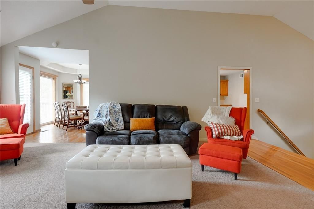 3416 S Arrowhead Court — photo 6