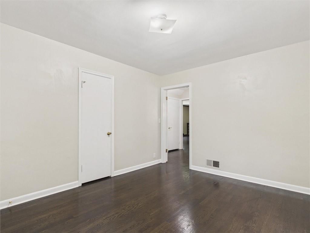909 NE Vivion Road — photo 15