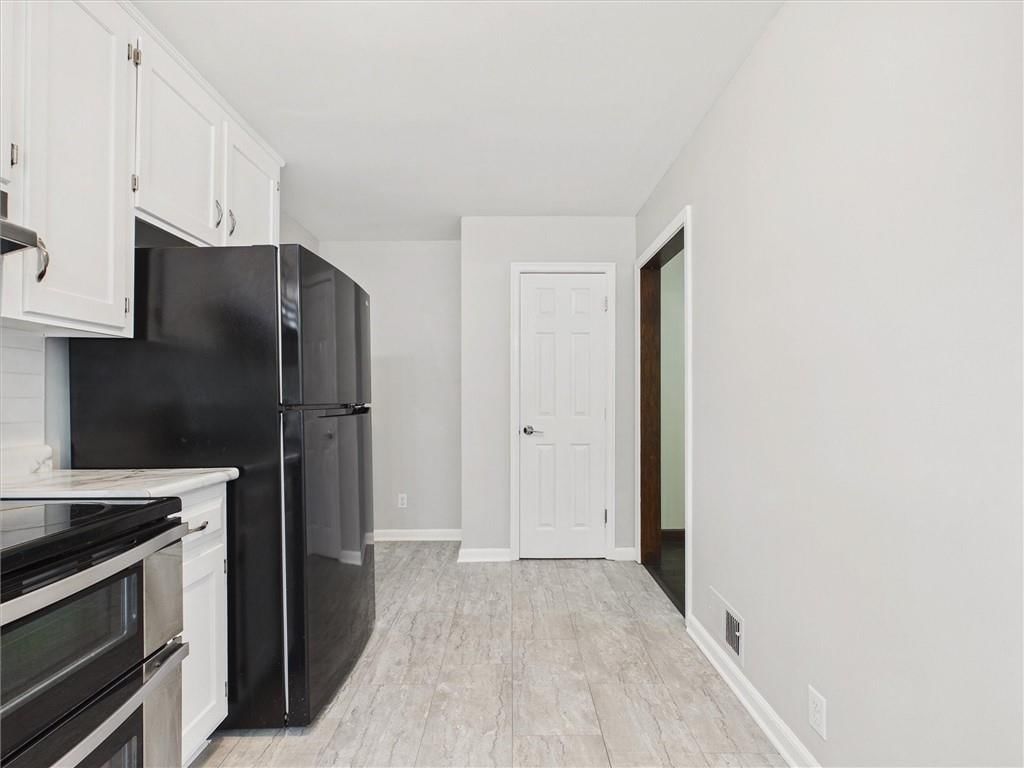 909 NE Vivion Road — photo 10
