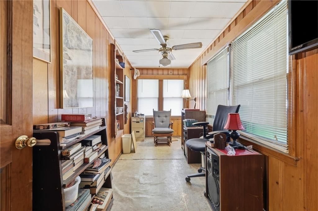 321 E Chestnut Street — photo 15