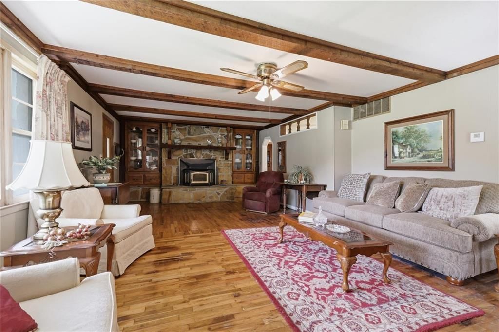 321 E Chestnut Street — photo 6