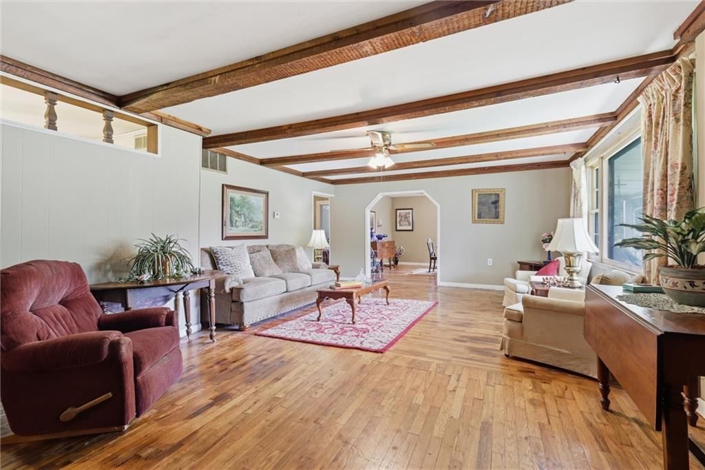 321 E Chestnut Street — photo 7