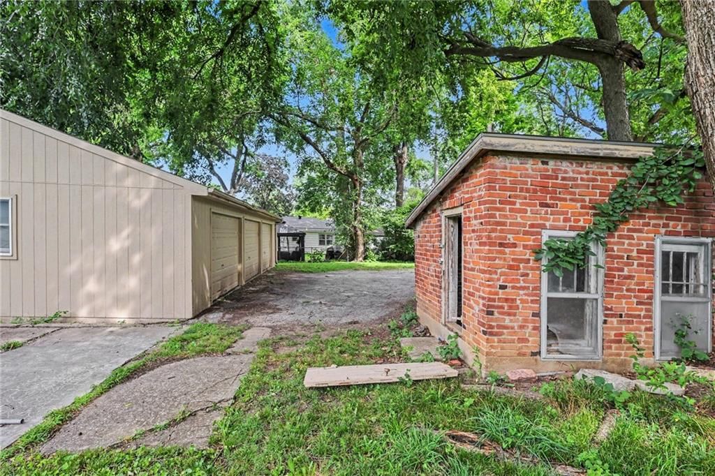 8115 Shawnee Drive — photo 27