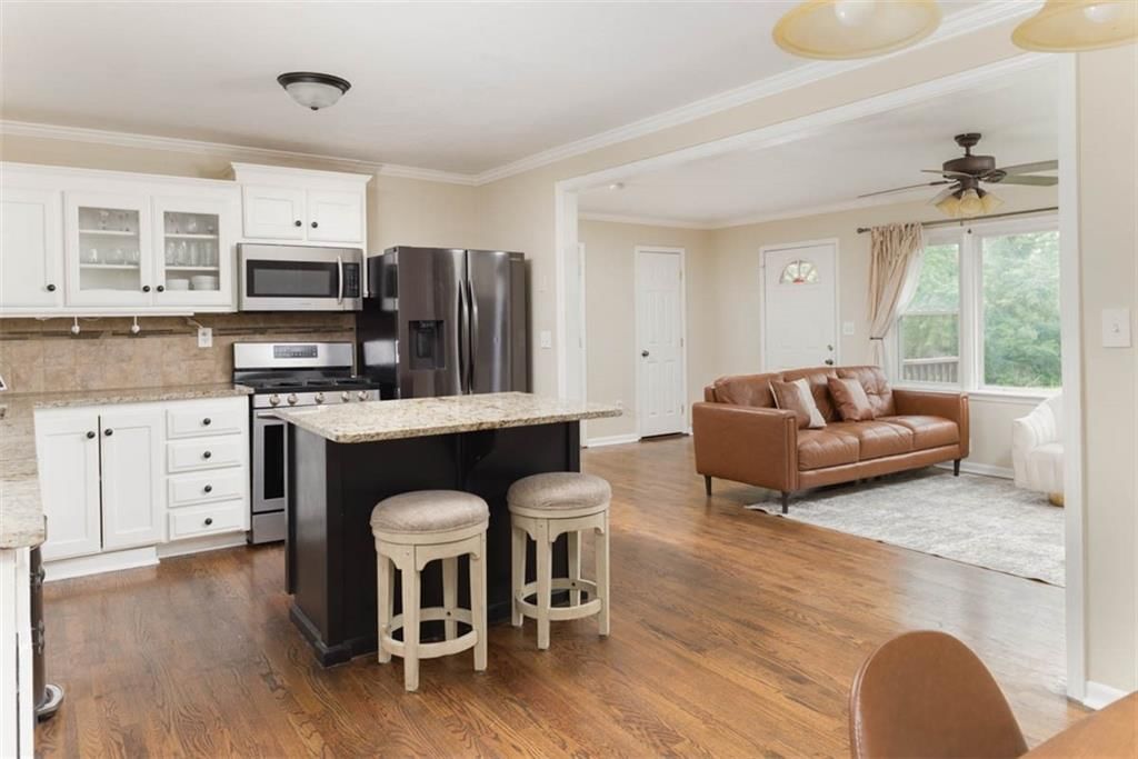 8840 N Forest Avenue — photo 11