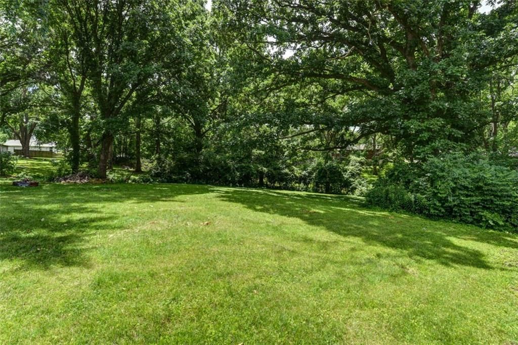 8840 N Forest Avenue — photo 32