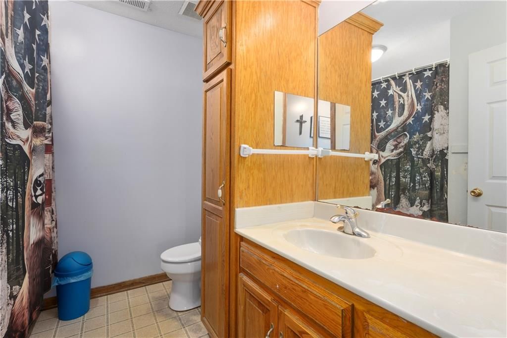 2505 N Whitney Road — photo 36