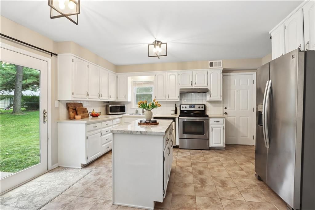 6836 NW Birch Court — photo 7