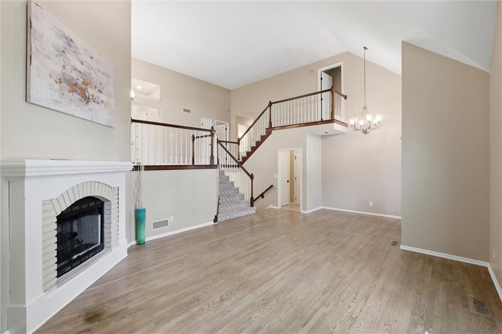 8260 N Woodland Avenue — photo 8