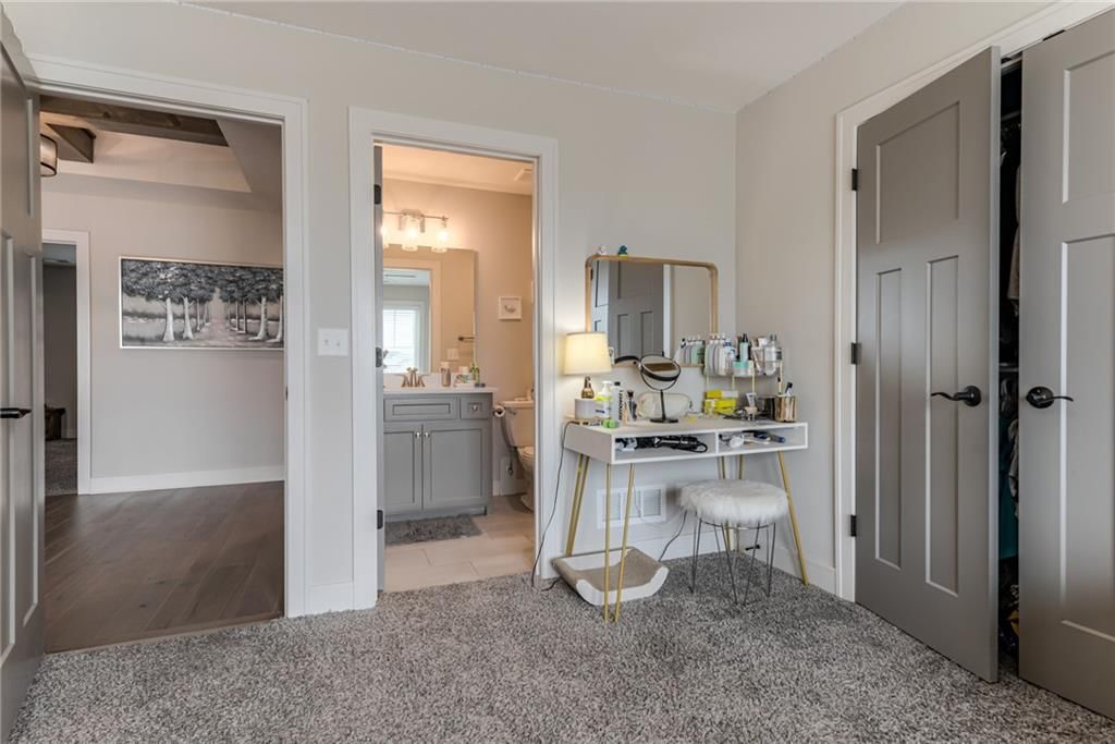 529 NE Legacy View Drive — photo 36