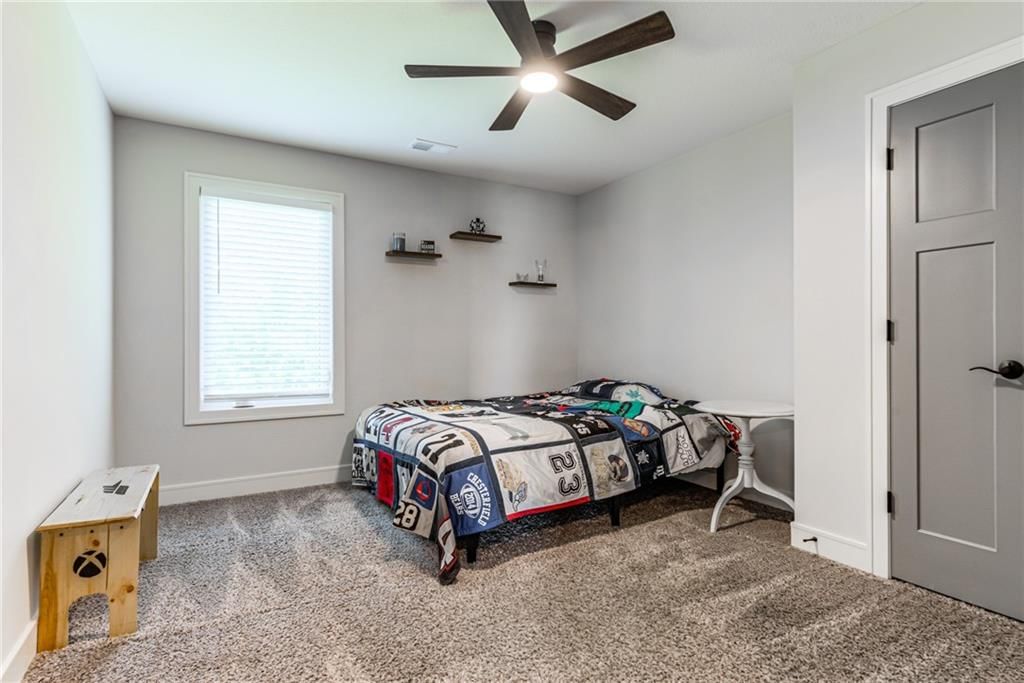 529 NE Legacy View Drive — photo 38