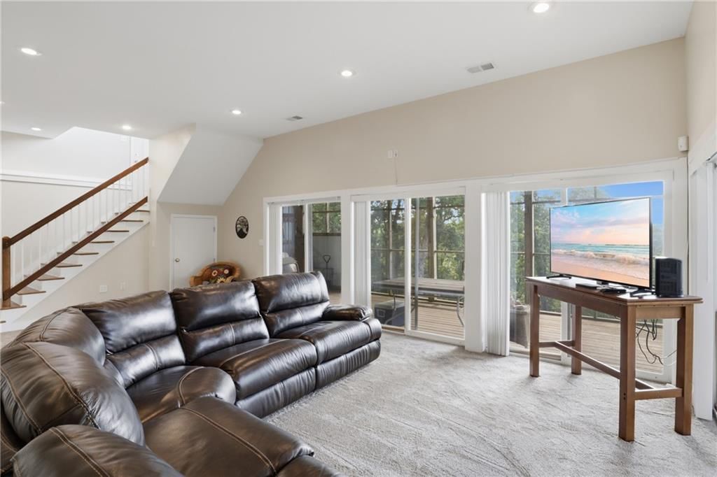 11045 Foothills Lane — photo 33
