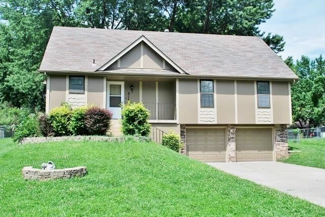 313 SE Alice Street, Blue Springs