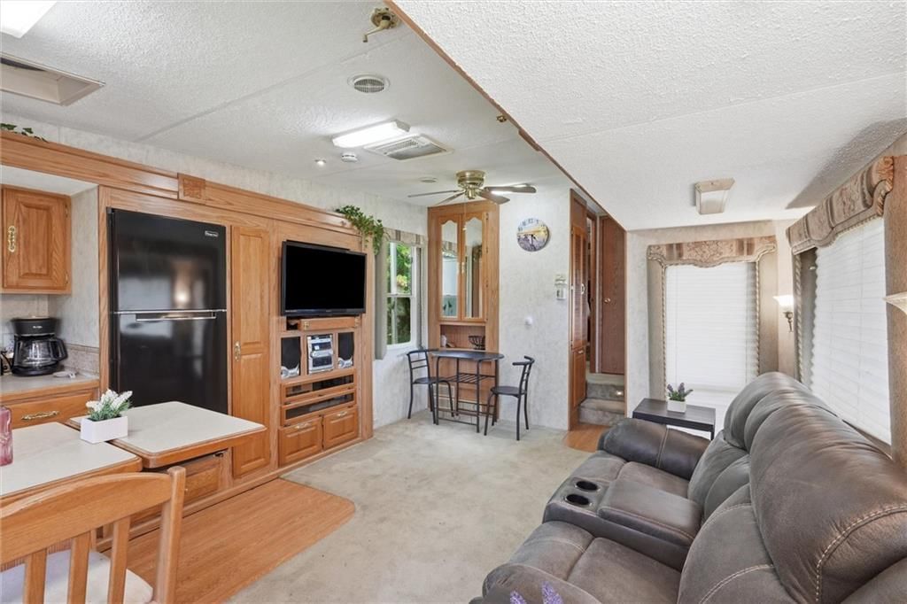 5 Hemlock Drive — photo 10