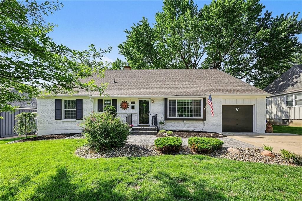 7207 W 71st Terrace, Overland Park, KS