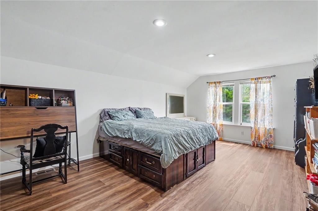 118 Glenview Drive — photo 13