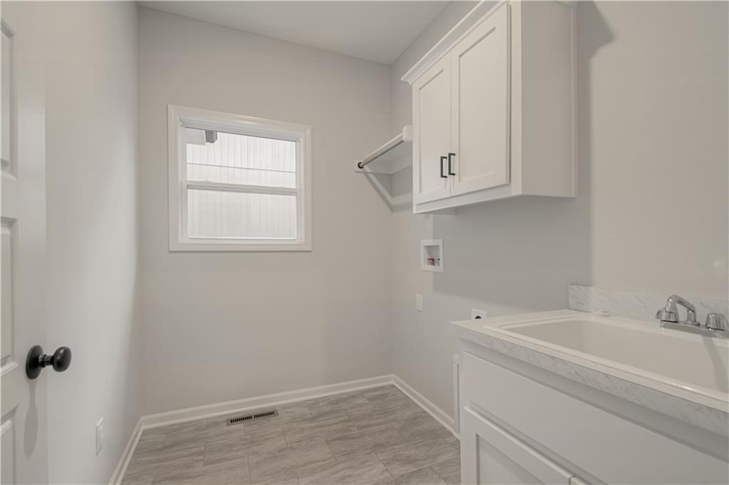 623 E 13th Street — photo 27