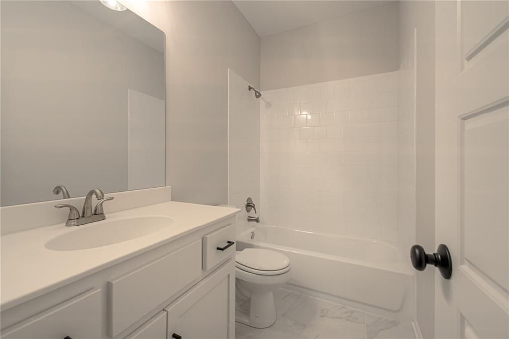 623 E 13th Street — photo 35