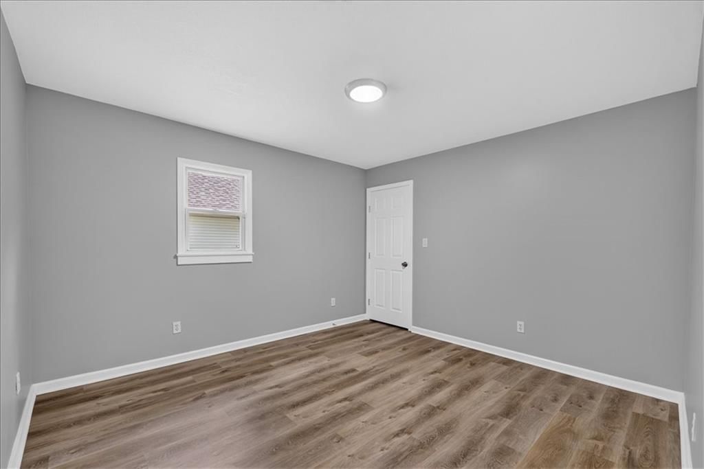 222 W Mill Street — photo 8