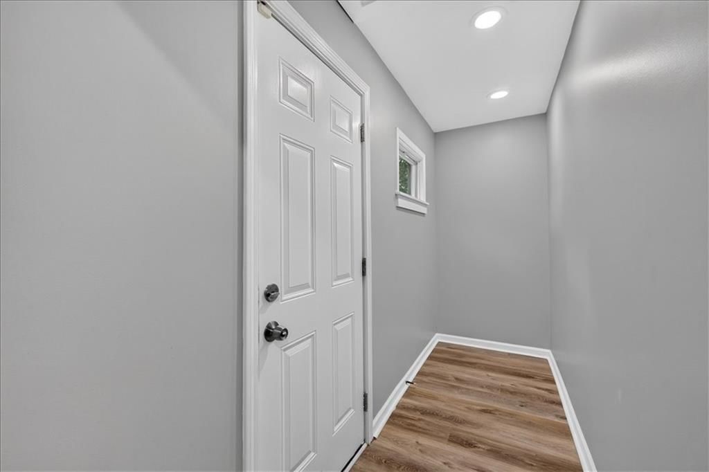 222 W Mill Street — photo 10