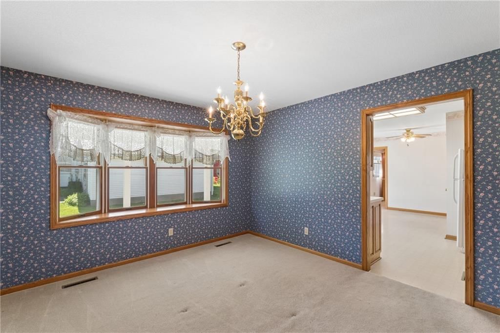 209 N Mitchell Street — photo 11