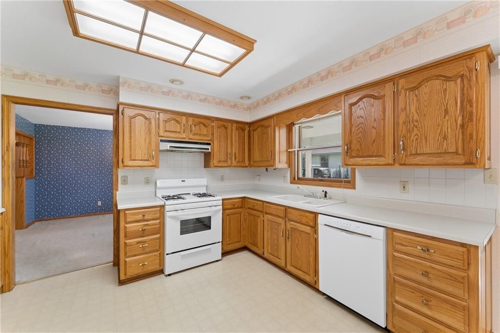 209 N Mitchell Street — photo 12