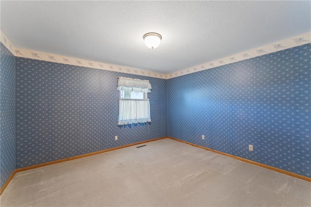 209 N Mitchell Street — photo 31