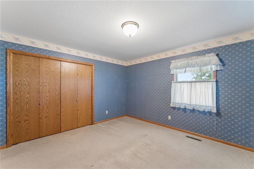 209 N Mitchell Street — photo 32