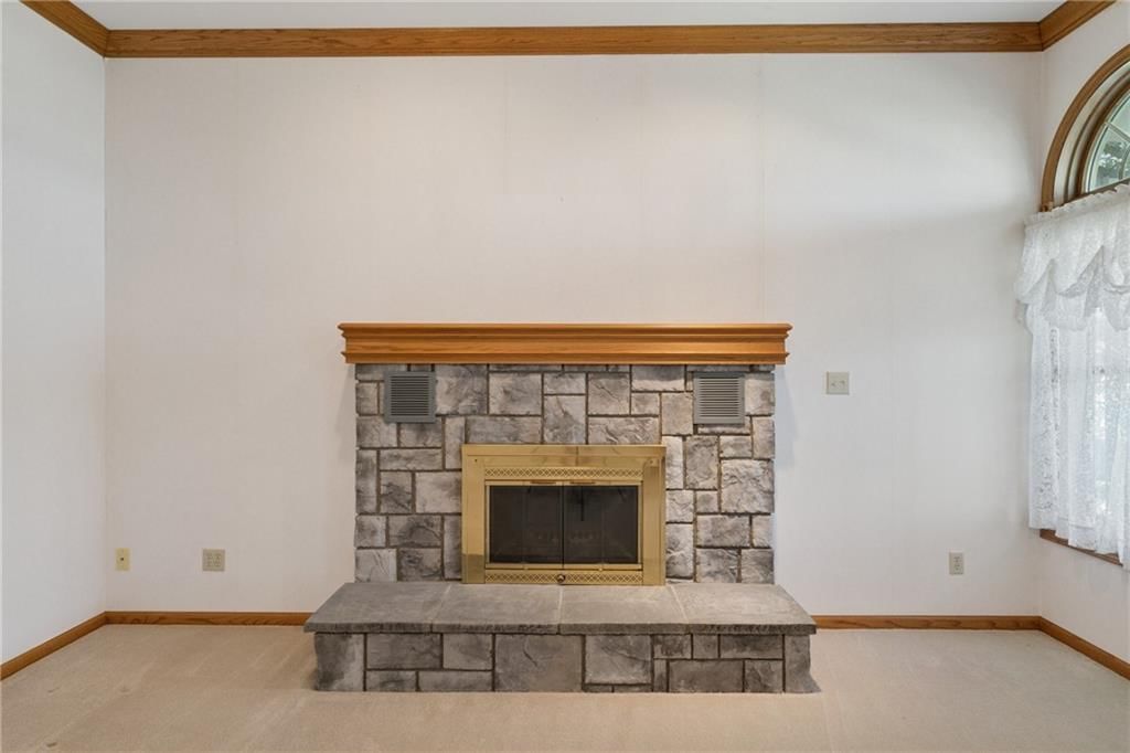 209 N Mitchell Street — photo 5